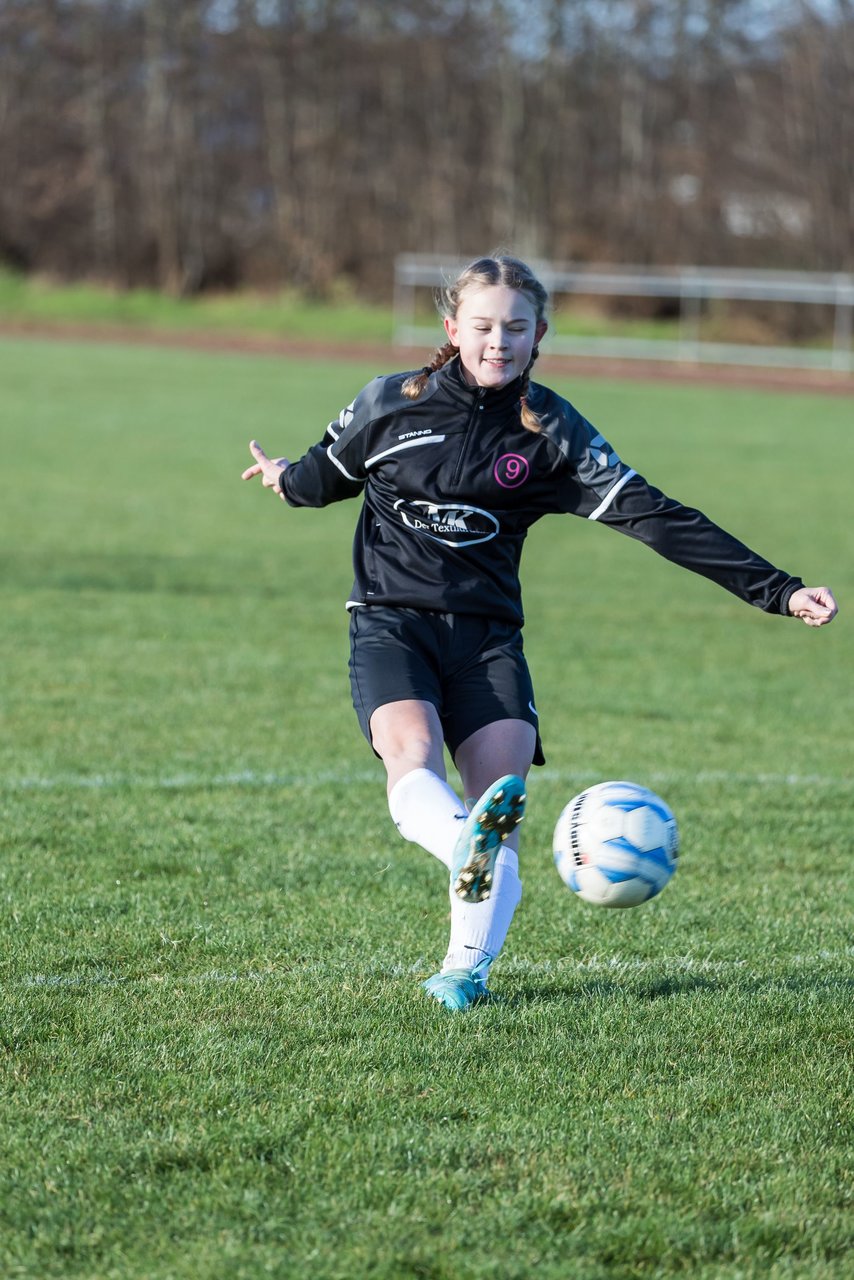 Bild 73 - B-Juniorinnen MSG Steinhorst Krummesse - SV Frisia 03 Risum Lindholm : Ergebnis: 0:5